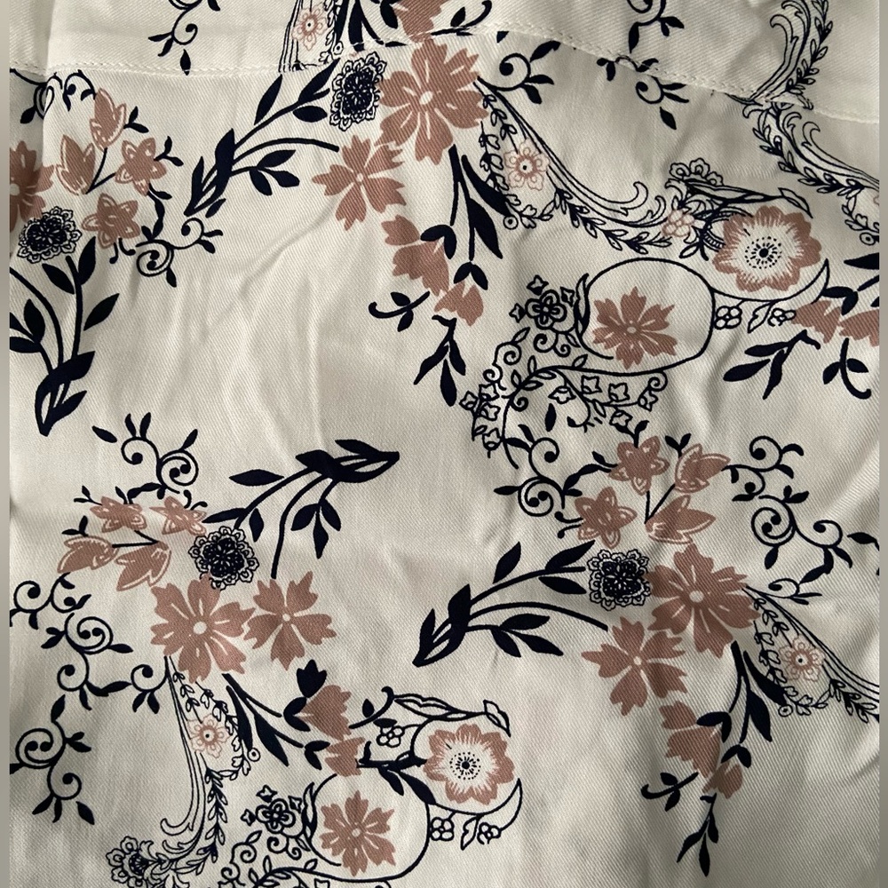 Liz Claiborne - Long Sleeve Button-Down Shirt (NWT) - Picture 5 of 5